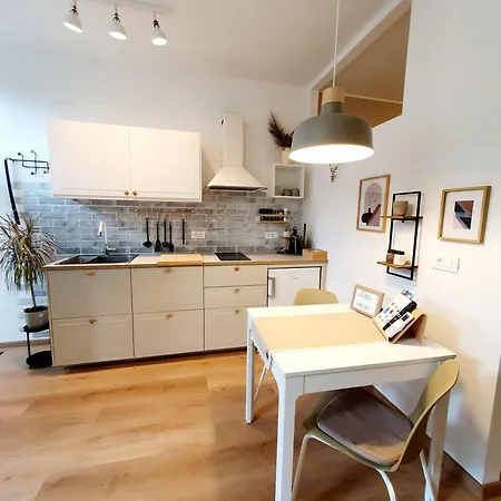 Harmony - Your Cozy Retreat A Short Walk From The Center 포르토로즈