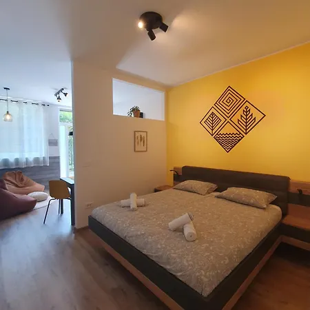 Harmony - Your Cozy Retreat A Short Walk From The Center Apartment *